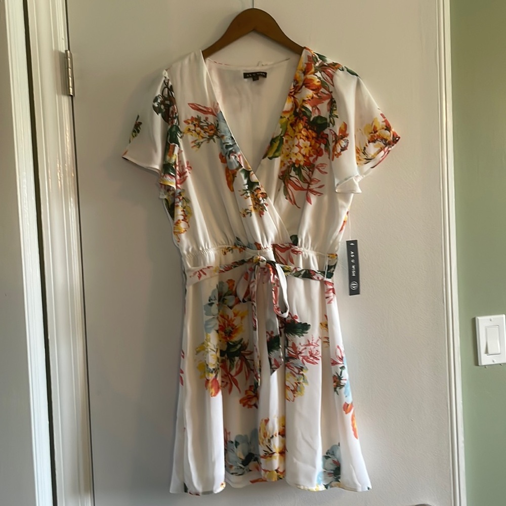 NWT L white floral summer dress